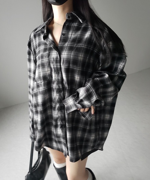 me+em select(ミームセレクト)の「ビッグシルエットブラックチェックネルシャツ / big silhouette black check flannel shirt(シャツ/ブラウス・レディース・ブラック・FREE)」の4枚目の写真