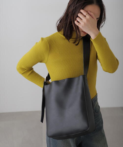 FREE'S MART（フリーズマート）の「◆ワンショルトート（トートバッグ・レディース・ブラック/ブラウン・ﾌﾘ-）」の3枚目の写真