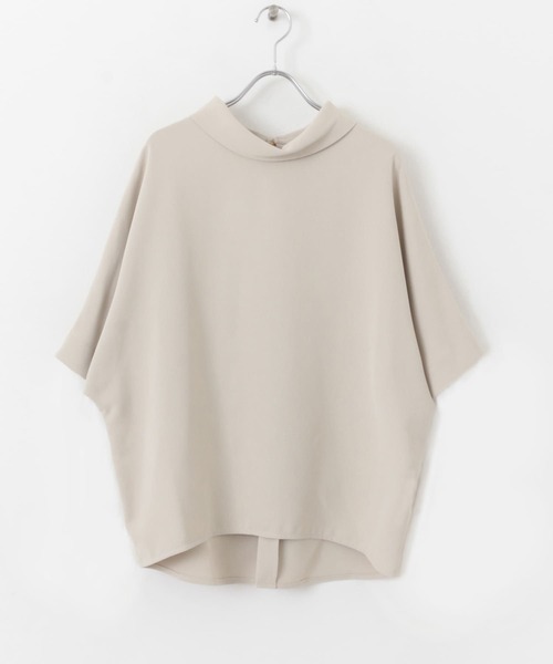 CHIGNON（シニヨン）の「CHIGNON　スリーブレイヤードドルマンブラウス（シャツ/ブラウス・レディース・ライトベージュ/ブラック・FREE）」の11枚目の写真