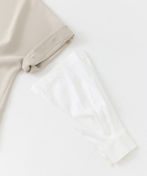 CHIGNON（シニヨン）の「CHIGNON　スリーブレイヤードドルマンブラウス（シャツ/ブラウス・レディース・ライトベージュ/ブラック・FREE）」の12枚目の写真