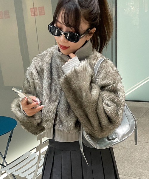 WEGO（ウィゴー）の「WEGO/ミックスフェイクファーブルゾン（ブルゾン・レディース・ライトグレー/ブラウン・FREE）」の12枚目の写真