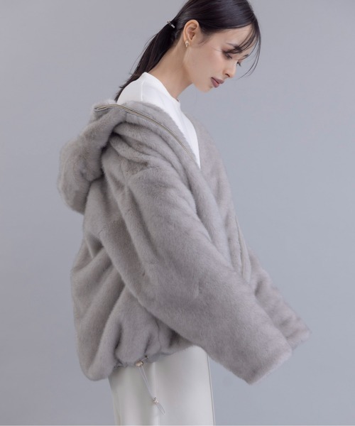 Eimee Law（エイミーロウ）の「ミンクライクファーフーディ ハーフ