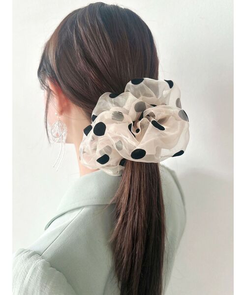 RESEXXY（リゼクシー）の「シアードットシュシュ（シュシュ・レディース・ベージュ/ブラック・FREE）」の2枚目の写真