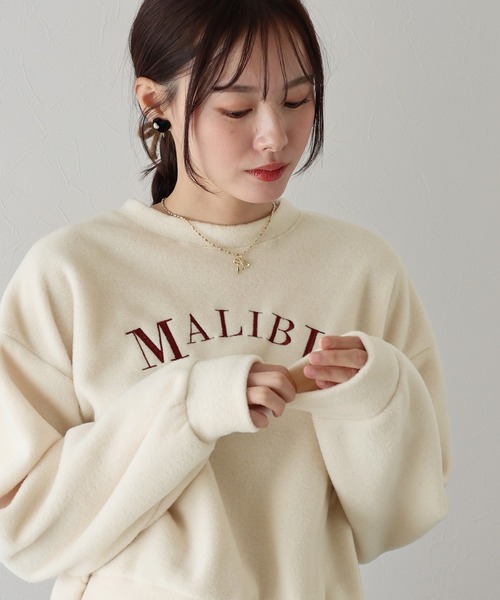 BLUEEAST(ブルーイースト)の「MALIBU起毛フリーススウェット(スウェット・レディース・アイボリー/ブラック/ベージュ・MEDIUM)」の7枚目の写真