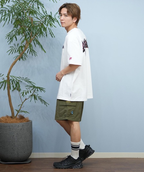 DC（ディーシー）の「DC/ディーシー 半袖Tシャツ バックプリント ルーズシルエット 25 GRAFFITTI SS DST251097（Tシャツ/カットソー・メンズ・ホワイト/ブラック・XL/L/M/XXL）」の8枚目の写真