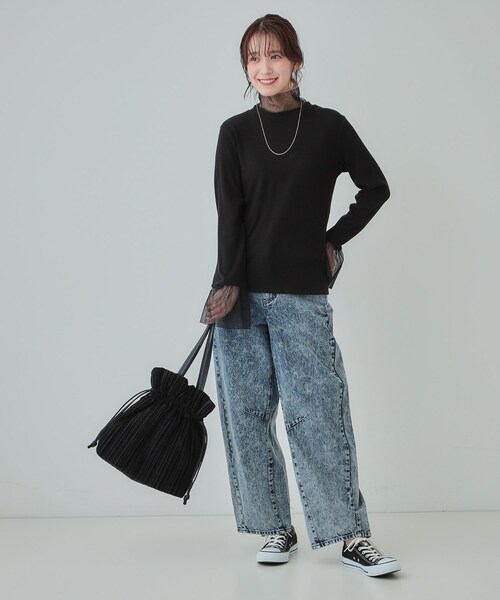 SHOO・LA・RUE(シューラルー)の「プリーツ巾着トートバッグ(トートバッグ・レディース・ベージュ/ブラック/グレー・00)」の18枚目の写真