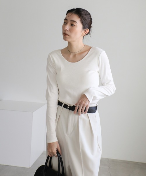 セール】バックオープンカップ付きロングスリーブトップス（Tシャツ