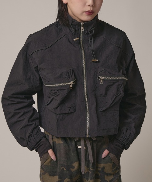 BLANK (ブランク)の「Multi Pocket Stand Neck blouson / マルチポケット スタンドネック ブルゾン 秋物 秋服 2026年秋冬(ブルゾン・レディース・ホワイト/ブラック/ベージュ・FREE)」の2枚目の写真