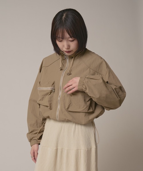 BLANK (ブランク)の「Multi Pocket Stand Neck blouson / マルチポケット スタンドネック ブルゾン 秋物 秋服 2026年秋冬(ブルゾン・レディース・ホワイト/ブラック/ベージュ・FREE)」の19枚目の写真