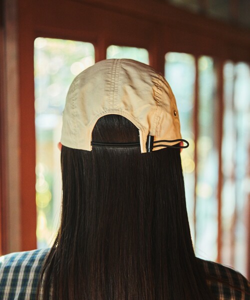 FREAK'S STORE(フリークスストア)の「UMBRO × FREAK'S STORE/アンブロ 別注 ナイロンジェットキャップ(キャップ・レディース・ナチュラル/ブラック・ONE SIZE)」の6枚目の写真