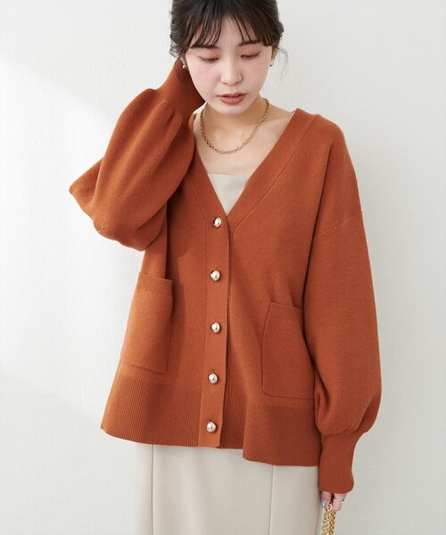 natural couture（ナチュラルクチュール）の「ぷっくり金ボタンミドルカーデ（カーディガン/ボレロ・レディース・チャコールグレー/アイボリー/ピンク/キャメル/イエロー・FREE）」の4枚目の写真