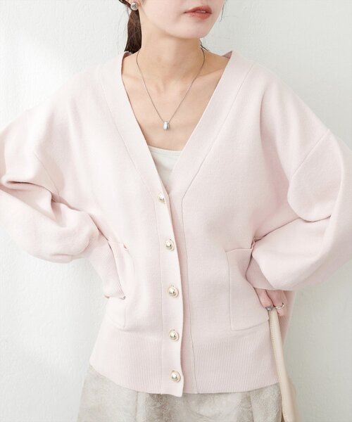 natural couture（ナチュラルクチュール）の「ぷっくり金ボタンミドルカーデ（カーディガン/ボレロ・レディース・チャコールグレー/アイボリー/ピンク/キャメル/イエロー・FREE）」の5枚目の写真