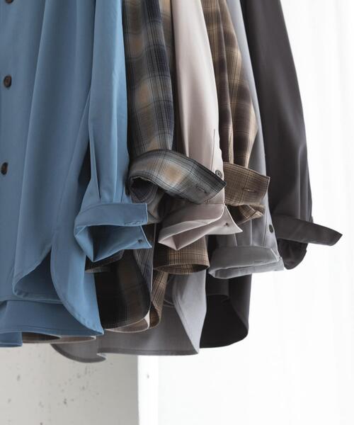 SENSE OF PLACE by URBAN RESEARCH（センスオブプレイスバイアーバンリサーチ）の「『ユニセックス』『イージーケア』カラールーズシャツ（シャツ/ブラウス・メンズ・チャコールグレー/ネイビー/ライトグレー/ブラウン/ライトベージュ/ライトブルー・MEDIUM/LARGE）」の15枚目の写真