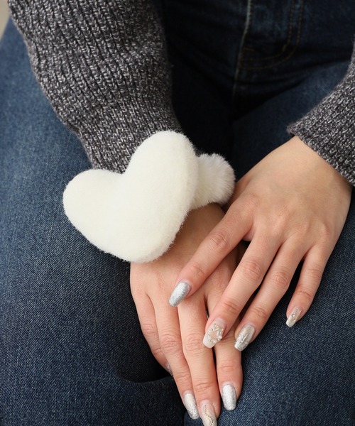 ROOPTOKYO(ループトウキョウ)の「Fluffy chou chou with heart/ハート付き もこもこシュシュ(シュシュ・レディース・イエロー/オレンジ/ピンク系1/ピンク系2/ブラウン/レッド/ホワイト・FREE)」の19枚目の写真