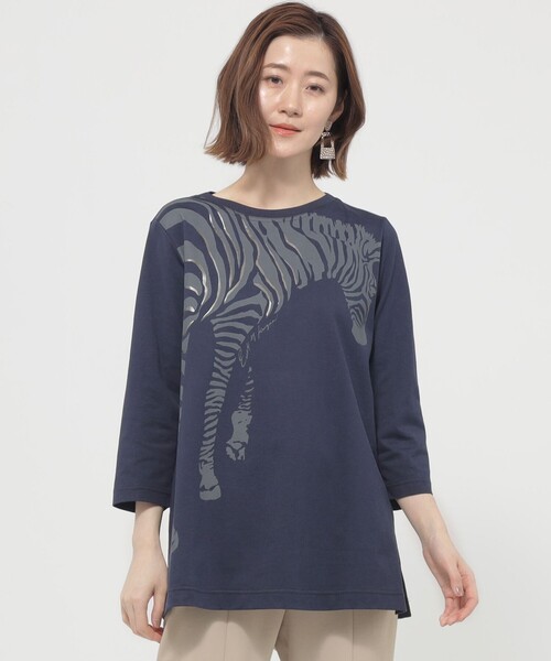EVEX by KRIZIA(エヴェックスバイクリツィア)の「【ウォッシャブル】ゼブラバックプリントチュニックカットソー(Tシャツ/カットソー・レディース・オフホワイト/ダークネイビー/ピンク・40/42)」の3枚目の写真