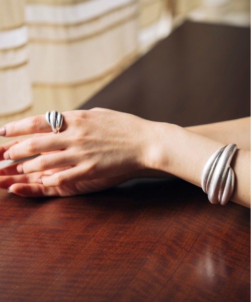 Nothing And Others（ナッシングアンドアザーズ）の「「Nothing And Others/ナッシングアンドアザーズ」Vintage like Bangle（ブレスレット・レディース・シルバー・FREE）」の3枚目の写真