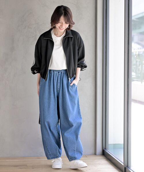 rps(アールピーエス)の「ボリュームテーパードデニムパンツ(デニムパンツ・レディース・ネイビー/ブルー/ブラック・フリー)」の14枚目の写真