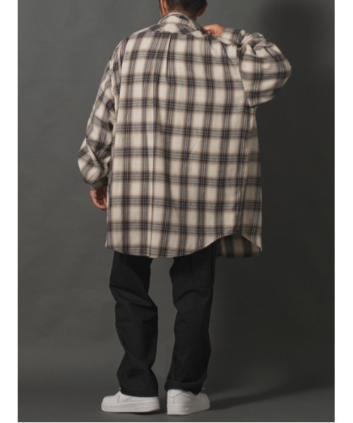 REGIEVO（レジエボ）の「【REGIEVO】ネルチェック / オーバーサイズ ロングシャツ（シャツ/ブラウス・メンズ・グレー/グリーン/ベージュ/イエロー・LARGE/MEDIUM）」の12枚目の写真