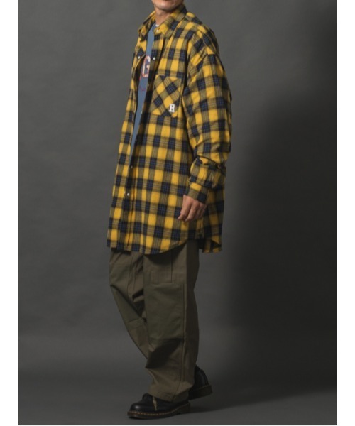 REGIEVO（レジエボ）の「【REGIEVO】ネルチェック / オーバーサイズ ロングシャツ（シャツ/ブラウス・メンズ・グレー/グリーン/ベージュ/イエロー・LARGE/MEDIUM）」の17枚目の写真
