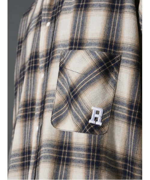 REGIEVO（レジエボ）の「【REGIEVO】ネルチェック / オーバーサイズ ロングシャツ（シャツ/ブラウス・メンズ・グレー/グリーン/ベージュ/イエロー・LARGE/MEDIUM）」の6枚目の写真