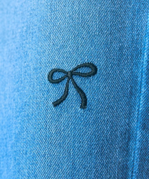 marun（マルン）の「＜大きいサイズ＞リボン刺しゅうパール調デニムパンツ　marun（デニムパンツ・レディース・インディゴブルー/ブルー・L/LL/3L/4L/5L）」の11枚目の写真