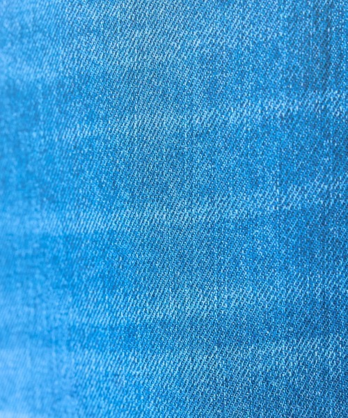 marun（マルン）の「＜大きいサイズ＞リボン刺しゅうパール調デニムパンツ　marun（デニムパンツ・レディース・インディゴブルー/ブルー・L/LL/3L/4L/5L）」の12枚目の写真