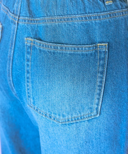 marun（マルン）の「＜大きいサイズ＞リボン刺しゅうパール調デニムパンツ　marun（デニムパンツ・レディース・インディゴブルー/ブルー・L/LL/3L/4L/5L）」の17枚目の写真