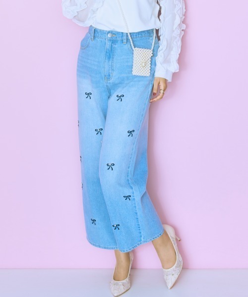 marun（マルン）の「＜大きいサイズ＞リボン刺しゅうパール調デニムパンツ　marun（デニムパンツ・レディース・インディゴブルー/ブルー・L/LL/3L/4L/5L）」の18枚目の写真