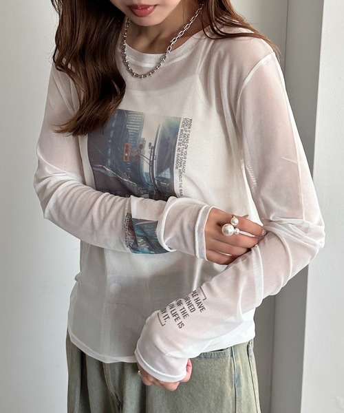 apres jour mignon(アプレジュールミニョン)の「シアープリントTシャツ【ZOZOTOWN限定アイテム】(Tシャツ/カットソー・レディース・オフホワイト/グレー/アイボリー・フリー/X-LARGE)」の5枚目の写真