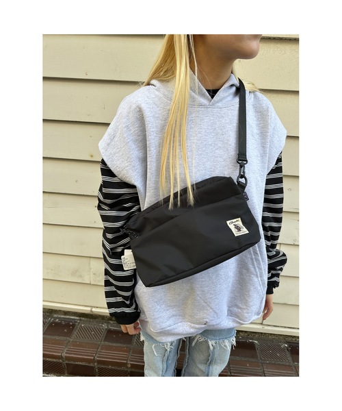 COBMASTER(コブマスター)の「COBMASTER / COB Air WP ALT SHOULDERBAG / 81005400(ショルダーバッグ・レディース・イエロー/パープル/ベージュ/グリーン/ブラック・ONESIZE)」の7枚目の写真