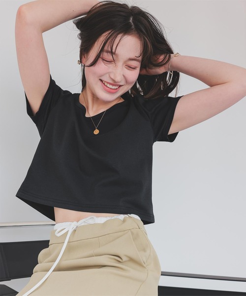 titivate（ティティベイト）の「汗染み防止コンパクトTシャツ（Tシャツ/カットソー・レディース・ホワイト系その他/ホワイト/チャコール/ブラック/ブルーグレー/ライトピンク/グレー/グレイッシュベージュ/ブラウン/ライトイエロー・S/M/L）」の4枚目の写真