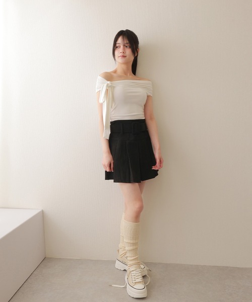 M DOLLY(エムドリー)の「off shoulder ribbon short tops/オフショルダーリボンショートトップス(Tシャツ/カットソー・レディース・ブラック/ホワイト・M/S)」の14枚目の写真