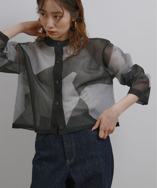 palm RICHE（ポームリシュ）の「【前後2WAY】ジオメトリック柄 ジャガードシアーカーデ（カーディガン/ボレロ・レディース・ホワイト/グリーン/ブラック・M）」の18枚目の写真