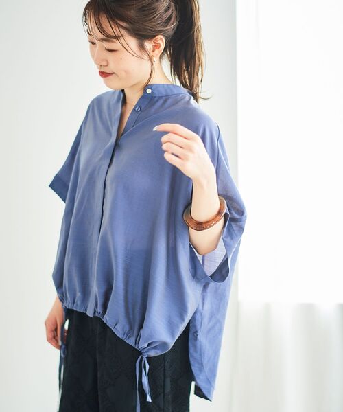 le.coeur blanc（ルクールブラン）の「《手洗い可能》シアー麻シャンブレードロストギャザーシャツ（シャツ/ブラウス・レディース・ベージュ/ブルー/ダークグレー・38）」の3枚目の写真