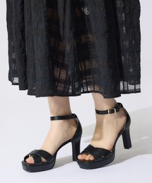 フロントクロスサンダル