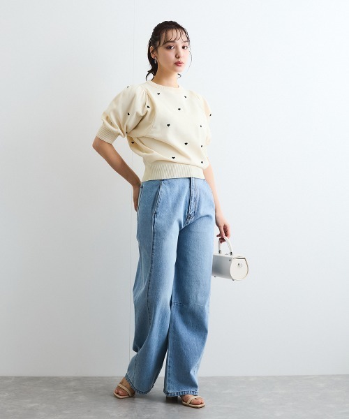 QUEENS COURT(クイーンズコート)の「ハート柄ボリュームスリーブニットプルオーバー≪手洗い可能≫(ニット/セーター・レディース・ブラック/オフホワイト・M)」の5枚目の写真