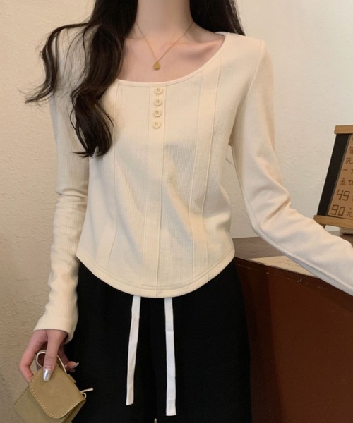 2ly2（トゥーリートゥー）の「フェミニンな魅力たっぷり♪スクエアネックリブトップス（Tシャツ/カットソー・レディース・ベージュ/ピンク/ダークグレー・FREE）」の3枚目の写真