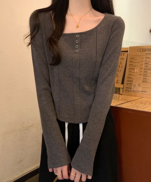 2ly2（トゥーリートゥー）の「フェミニンな魅力たっぷり♪スクエアネックリブトップス（Tシャツ/カットソー・レディース・ベージュ/ピンク/ダークグレー・FREE）」の2枚目の写真