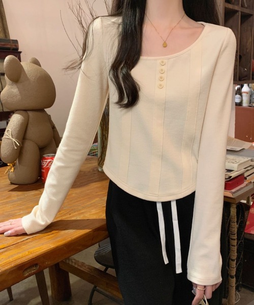 2ly2（トゥーリートゥー）の「フェミニンな魅力たっぷり♪スクエアネックリブトップス（Tシャツ/カットソー・レディース・ベージュ/ピンク/ダークグレー・FREE）」の5枚目の写真