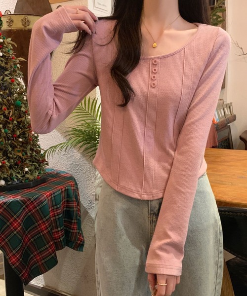 2ly2（トゥーリートゥー）の「フェミニンな魅力たっぷり♪スクエアネックリブトップス（Tシャツ/カットソー・レディース・ベージュ/ピンク/ダークグレー・FREE）」の17枚目の写真