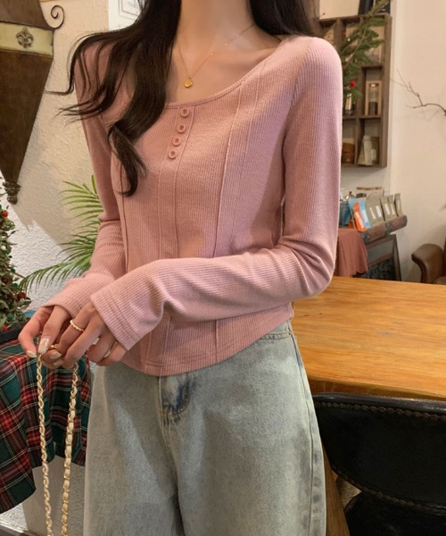 2ly2（トゥーリートゥー）の「フェミニンな魅力たっぷり♪スクエアネックリブトップス（Tシャツ/カットソー・レディース・ベージュ/ピンク/ダークグレー・FREE）」の20枚目の写真