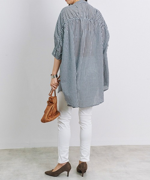 Fizz（フィズ）の「【Fizz/フィズ】　ギンガムチェックバックギャザーブラウス（シャツ/ブラウス・レディース・ホワイト×ネイビー/ホワイト×ブラック・M）」の5枚目の写真