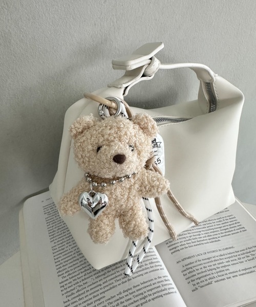 wears(ウェアーズ)の「ハート カラビナ付き ファー ドッグ ぬいキーホルダー ぬいぐるみチャーム バッグチャームマルチウェイ チャーム 犬(キーホルダー・レディース・ブラウン/ホワイト/その他1/その他2/その他3/その他5/その他8/その他10/その他6/その他4/その他7/その他9・FREE)」の6枚目の写真