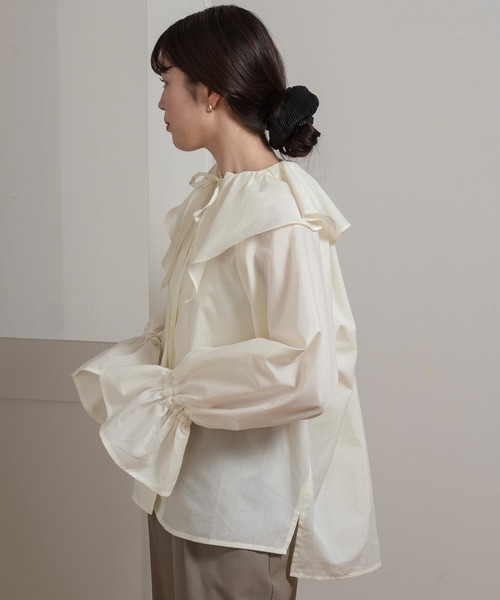 lawgy(ラウジー)の「big collar frill string blouse / ビッグカラーフリルストリングブラウス(シャツ/ブラウス・レディース・ブルー/ホワイト/クリーム・FREE)」の6枚目の写真