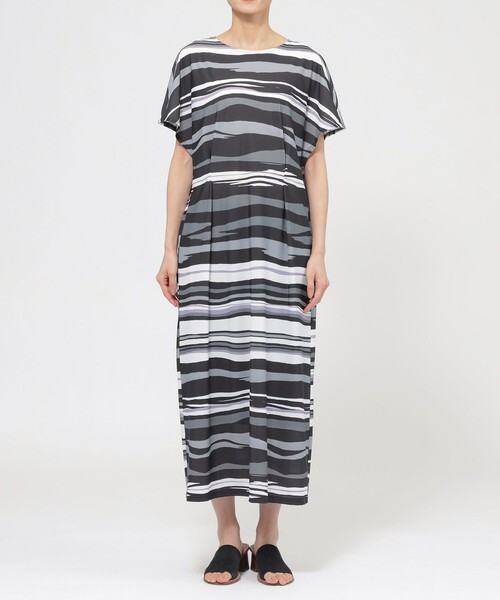 EVEX by KRIZIA（エヴェックスバイクリツィア）の「【カタログ掲載品】【接触冷感】【UV対策】【ウォッシャブル】コンチェロアニマルボーダーワンピース（ワンピース・レディース・グリーン系その他4/ブラック・40）」の5枚目の写真