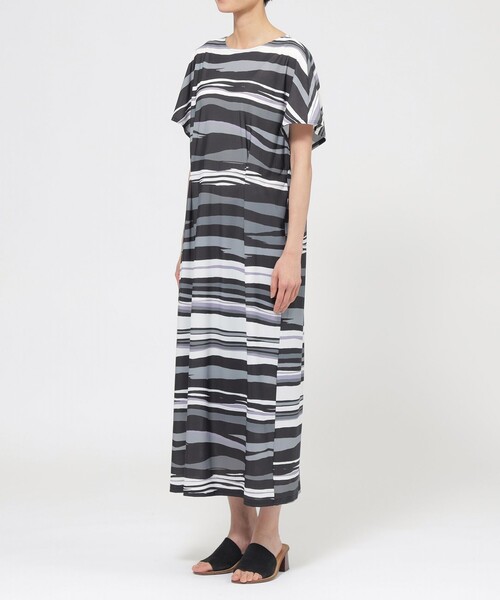 EVEX by KRIZIA（エヴェックスバイクリツィア）の「【カタログ掲載品】【接触冷感】【UV対策】【ウォッシャブル】コンチェロアニマルボーダーワンピース（ワンピース・レディース・グリーン系その他4/ブラック・40）」の6枚目の写真