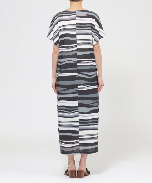 EVEX by KRIZIA（エヴェックスバイクリツィア）の「【カタログ掲載品】【接触冷感】【UV対策】【ウォッシャブル】コンチェロアニマルボーダーワンピース（ワンピース・レディース・グリーン系その他4/ブラック・40）」の7枚目の写真