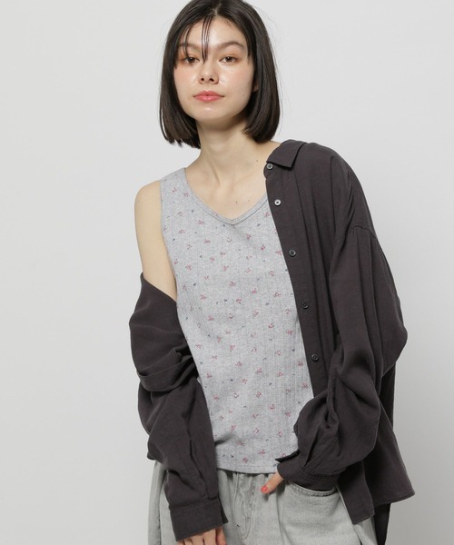 niko and...（ニコアンド）の「小花アイレットテレコタンクトップ（タンクトップ・レディース・ネイビー/オフホワイト/グレー・LARGE/MEDIUM）」の3枚目の写真