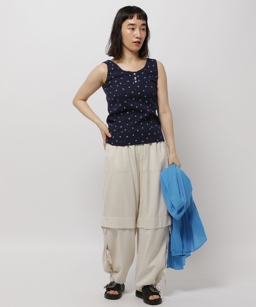 niko and...（ニコアンド）の「小花アイレットテレコタンクトップ（タンクトップ・レディース・ネイビー/オフホワイト/グレー・LARGE/MEDIUM）」の12枚目の写真