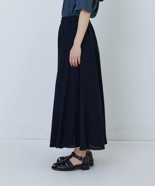LOISIR（ロワズィール）の「【MTサイズ有り】レーヨンリネンスラブローンフレアースカート（スカート・レディース・キナリ/ネイビー・M/MT）」の9枚目の写真